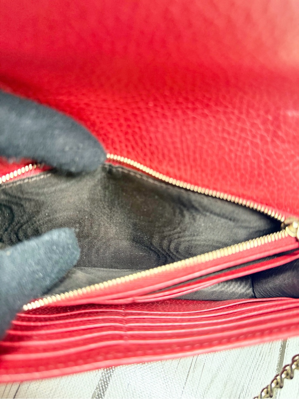 PRE LOVED Gucci Leather Interlocking G Wallet on Chain Crossbody Bag - Picture 6 of 10